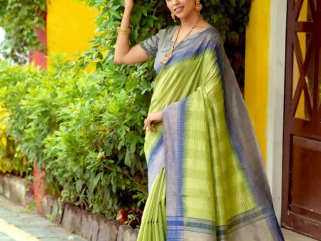 Vishnu Weaves Women s Green South Silk Zari Woven Saree with Unstitched Blouse on Sale