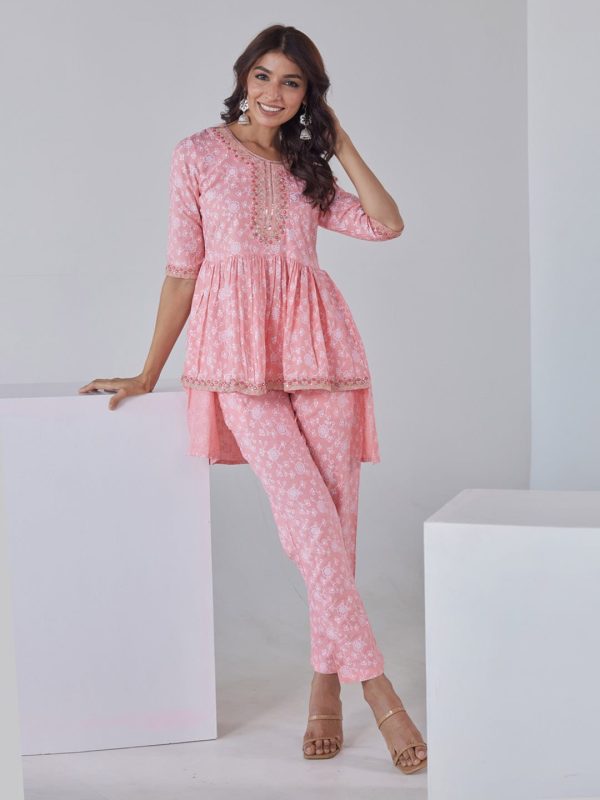 HERE&NOW Floral Printed Embroidered Sequinned High-Low Kurti with Trouserss Supply