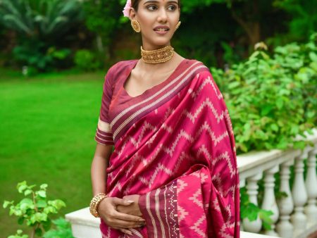 Vishnu Weaves Women s Pink Handloom Raw Silk Zari Woven Saree with Blouse For Cheap