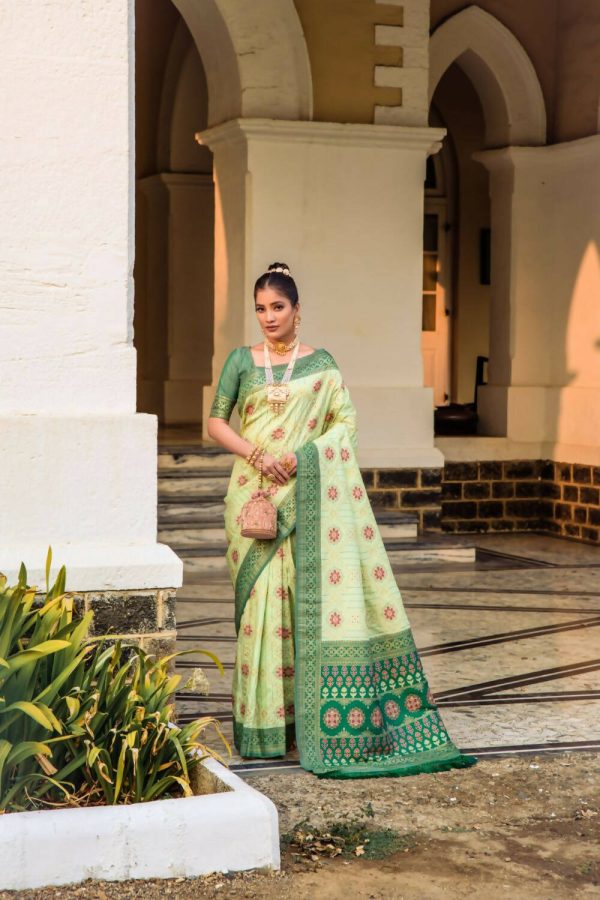 Vishnu Weaves Women s Sea Green Patola Banarasi Silk Meenakari Zari Woven Saree with Blouse Online Hot Sale