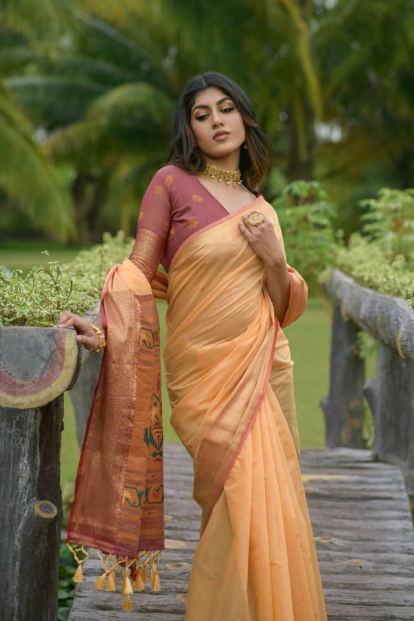 Vishnu Weaves Women s Orange Cotton Silk Zari Woven Saree with Blouse For Sale