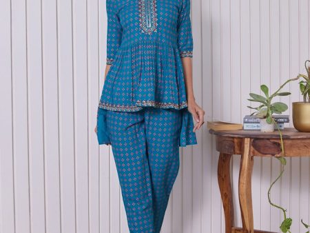 HERE&NOW Ethnic Motifs Embroidered Thread Work & Sequinned High-Low Kurti with Trousers Online now